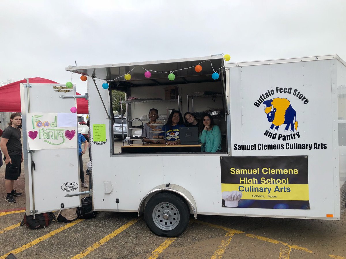 scclbuffs's tweet photo. The @schsculinary buffalo feed store is open! Food pantry and chocolates for charity! Portable parking lot through 6th period today! #GoBuffs https://t.co/eTT3XNo2Yk
