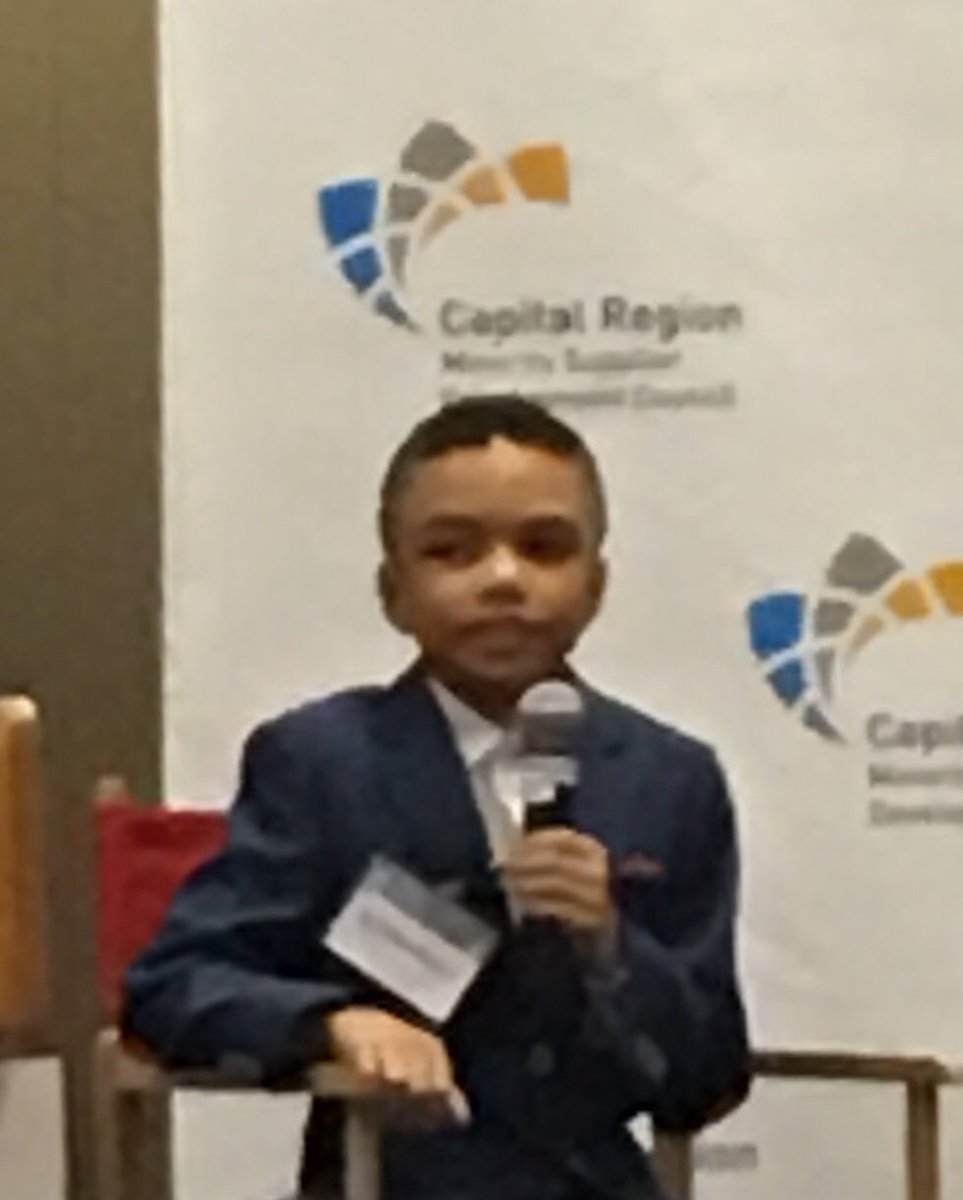 TracyBalazs's tweet photo. @FSRpeople @CRMSDC #sciencegenius Our future is here! Romanieo Golphin Jr. https://t.co/8eecWbh16m https://t.co/clXDdO11VY