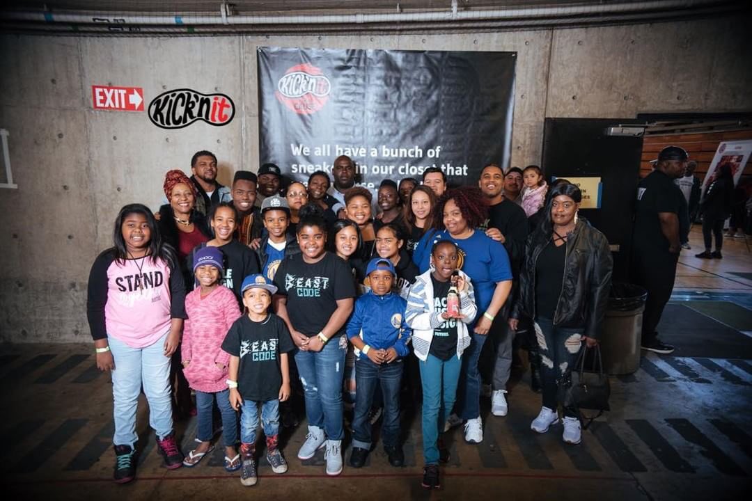 SCodeAcademy's tweet photo. StreetCode students staying connected with the culture at #TheKickBack @KicknIt_  making an impact on the world. #Tech #Culture #StreetcodeAcademy https://t.co/5yVpYOo4KH