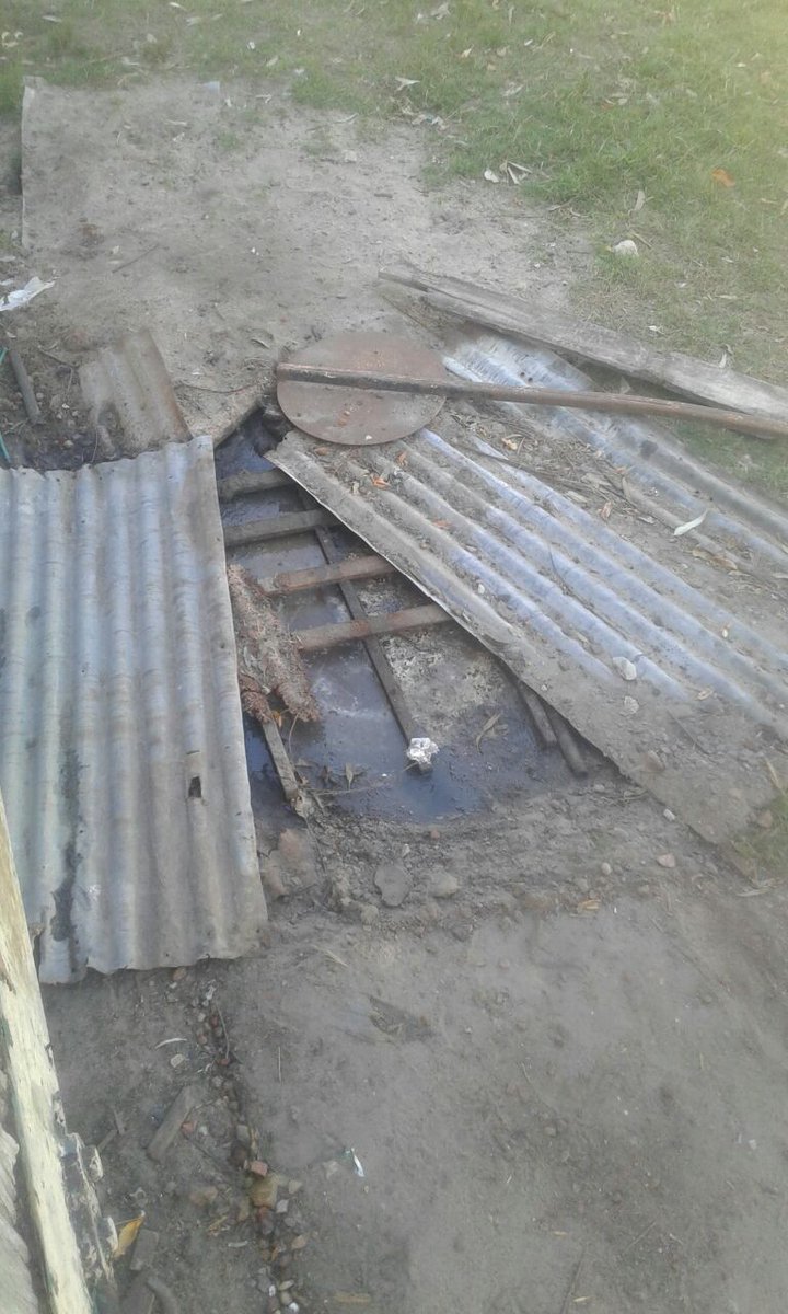 AnyColazo's tweet photo. Cuando un Municipio no se ocupa pasan estas cosas la realidad en fotos así vive un niño autista y discapacitado gracias al municipio de Ibicuy @MDSNacion @CaroStanley @msalnacion https://t.co/ggYvmzGVrZ