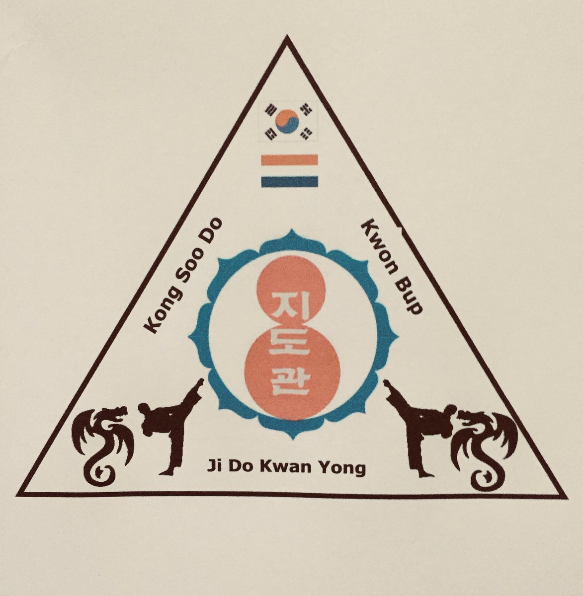 jidokwanNL's tweet photo. Geef je kind zelfvertrouwen, kom trainen!
- zelf- respect
- discipline
- zelfvertrouwen
- concentratie
- doorzettingsvermogen
- lichaamsbeheersing
Jidokwan is een Koreaanse karate, Kungfu voor jong en oud en je kunt  op alle niveaus instromen, kom en probeer gratis 2 proeflessen! https://t.co/gevcupS1qw