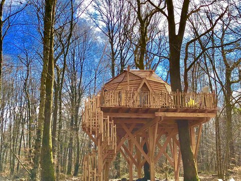NIDPERCHE's tweet photo. Les deux nouvelles cabanes au style innovant signées @NIDPERCHE #nidperche #workinprogress #cabane #cabin #innovation #wood #woodworking #Nouveauté https://t.co/htxCCdtID0