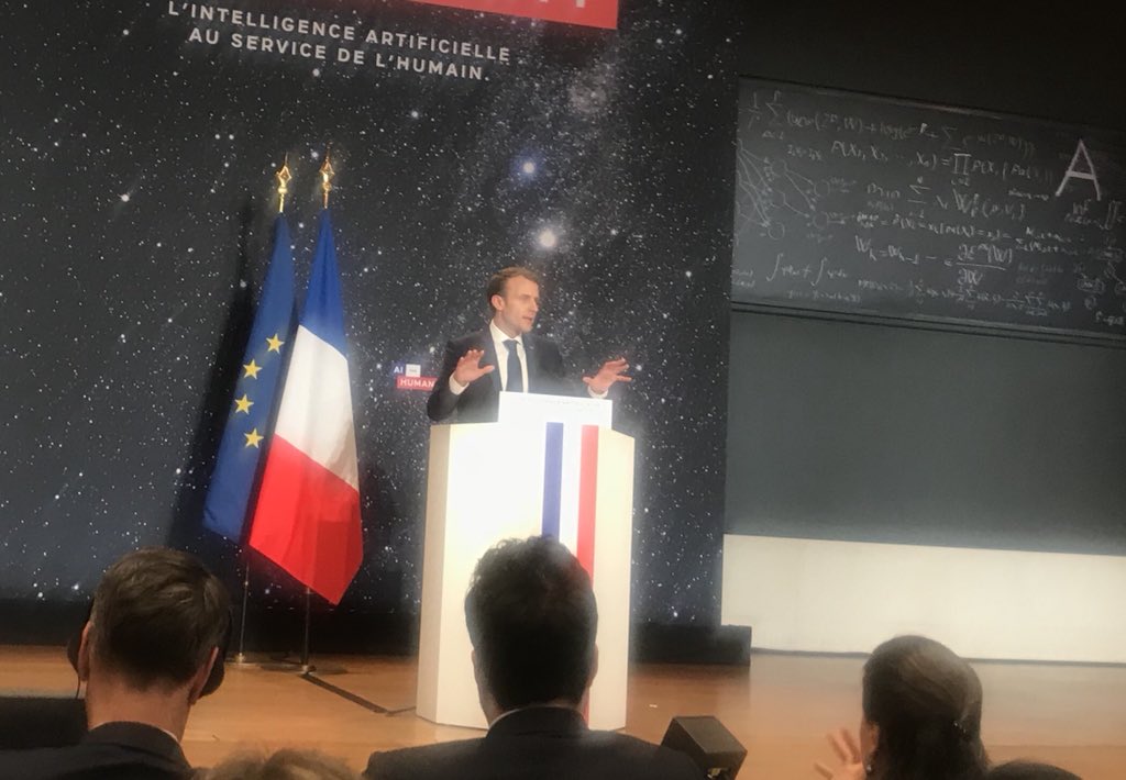 clere93551364's tweet photo. Digihall cité par E. Macron https://t.co/xeXma4mFDw