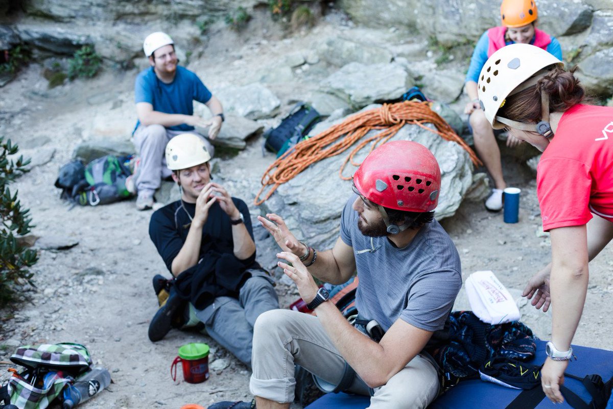 OldSchoolSWO's tweet photo. Throwback to #fallOLDS16! What a fun and energetic group of people! #climbing #gapsemester #wildernesssemester #biblicaldiscipleship #tbt https://t.co/x6nqracBt4