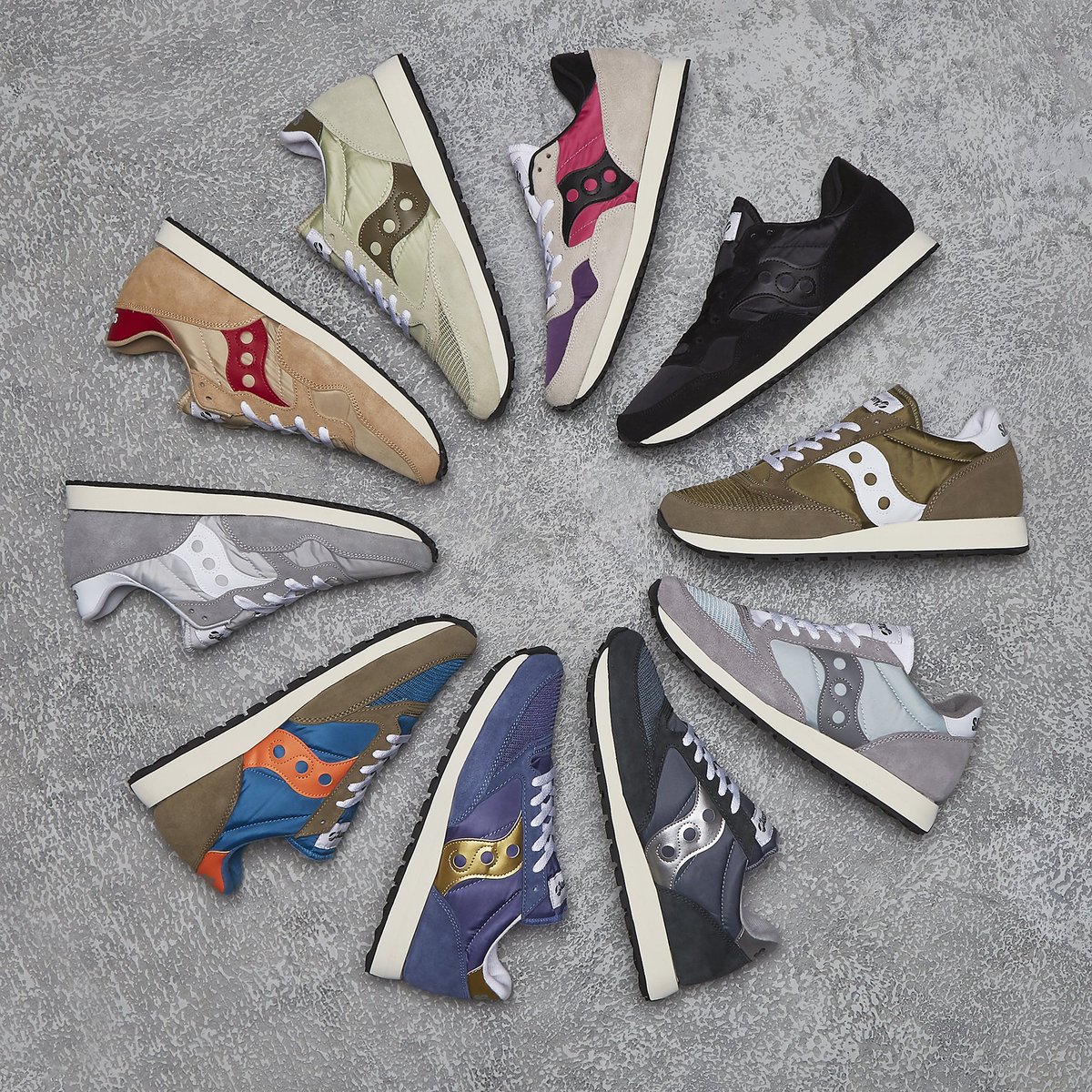 scottsmenswear's tweet photo. New to scotts, Saucony. Which will you go for, the Jazz or DXN?
Get 'em here: https://t.co/qbJVuPhFGt
#scottsmenswear #Saucony #OriginatorsOnly #DXNTrainer #JazzVintage https://t.co/ov9sK1O7a7