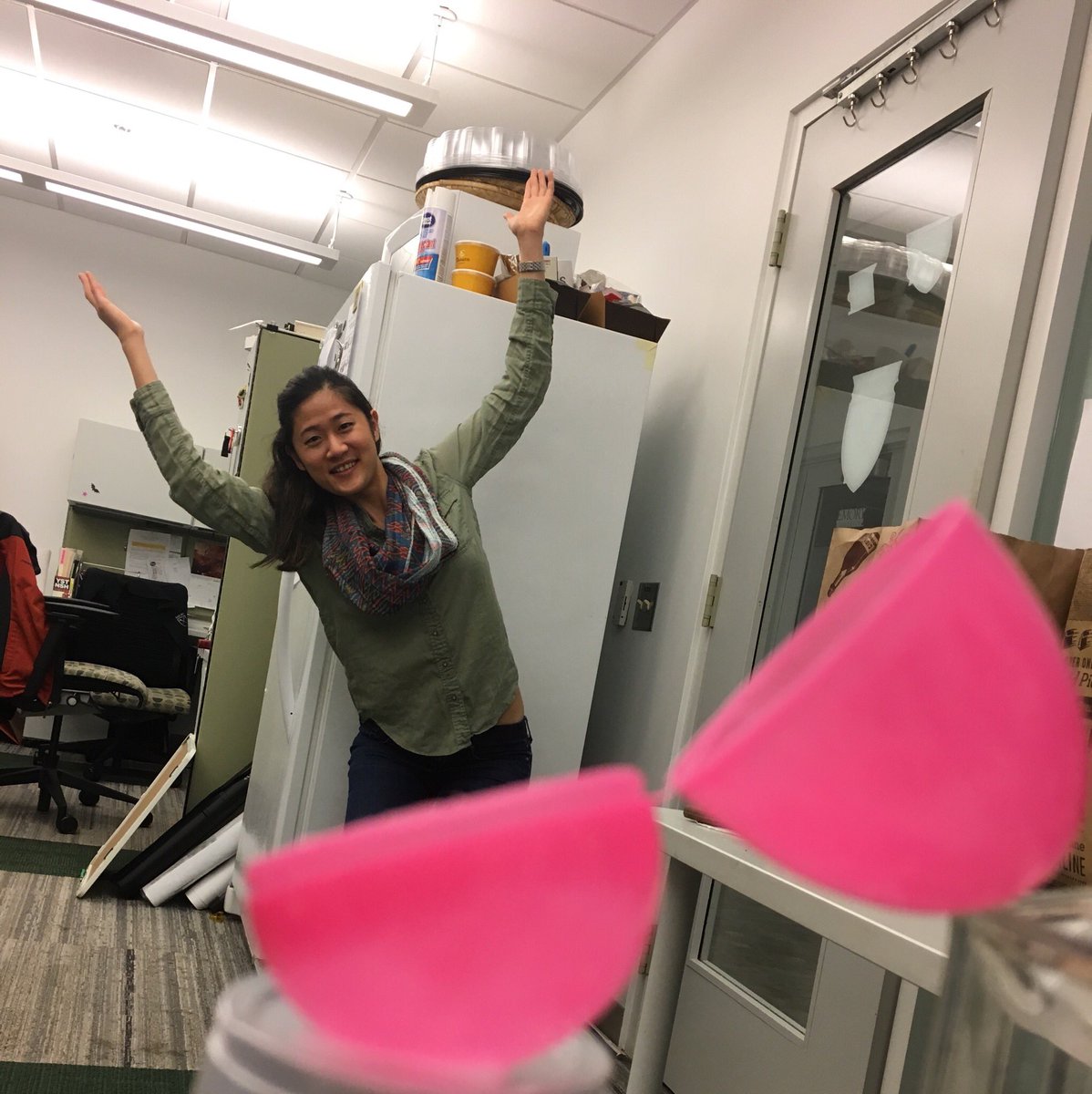 HelenSiaw's tweet photo. Pink egg! #EmChemHunt @EmoryChem https://t.co/CapkObwmgU
