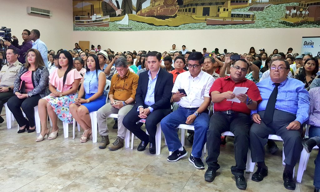 CCPD_DURAN's tweet photo. #AÉstaHora inicia evento de Rendición de Cuentas del 2017 de @AlcaldiaDuran y entidades adscritas.
#RC2017
#AlexandraArceSíCumple https://t.co/P2XoijUs42