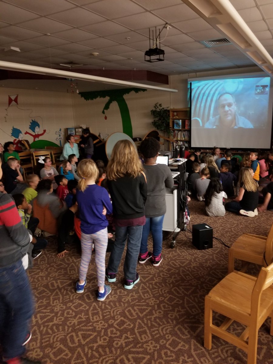 teachLasso's tweet photo. Video chat on recycling and upcycling with Robert from DIY network's "Salvage Dawgs"
@DIYNetwork 
@BlackDogSalvage 
@SalvageDawgs 
@MerriamBraves 
@newtonnjschool https://t.co/Nb4DV8mWD6