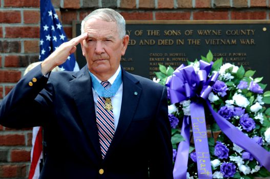 DeptofWar's tweet image. #MedalofHonorMonday: This @USArmy #soldier’s actions during the #VietnamWar saved a platoon and earned him the #MOH: go.usa.gov/xQr9D #KnowYourMil