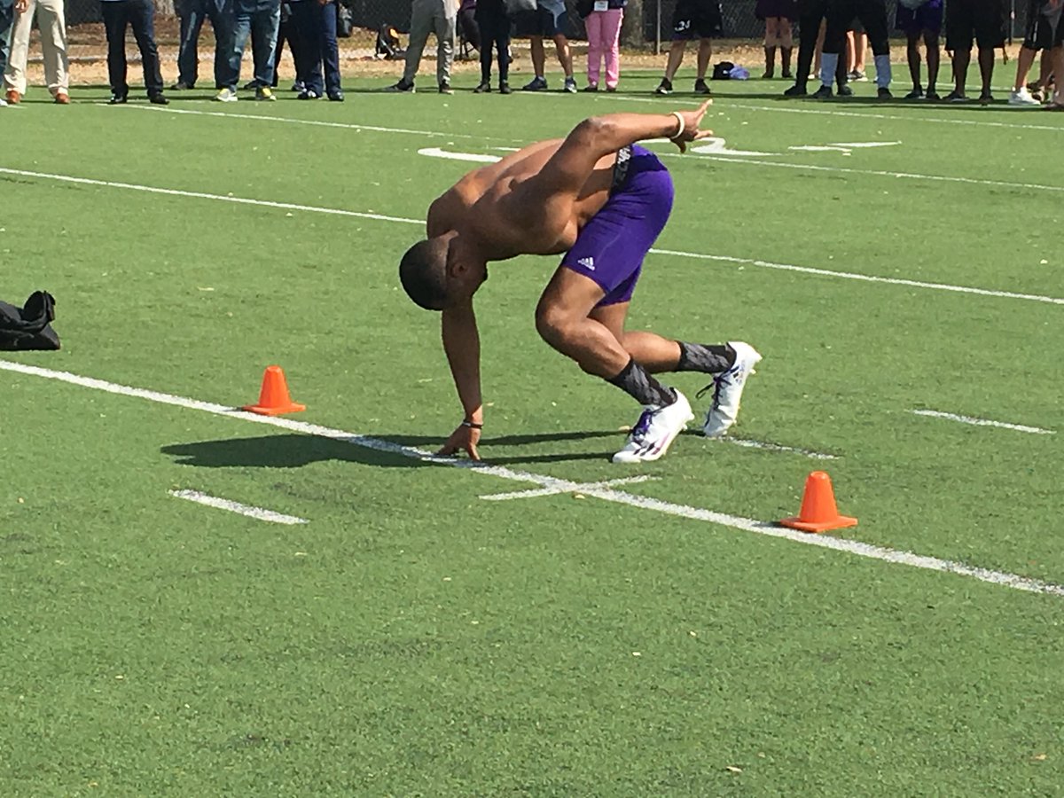 PR927FM's tweet photo. Some @ECUPiratesFB Alums running the 40 at #ECUProDay https://t.co/7yHxh1B5fM