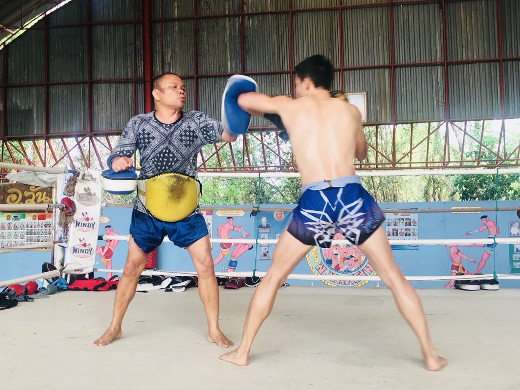 gift4450's tweet photo. Preparing our fighters Gong Yuankun SPL (Akun) and Jakchai (Tam) for there upcoming fights at Rajadamnern Stadium #muaythai #thailand #fightteam #fightcamp #conditioning #nakmuays #clinchwork #fightready #technique #strategy https://t.co/SDXpLcWUhL