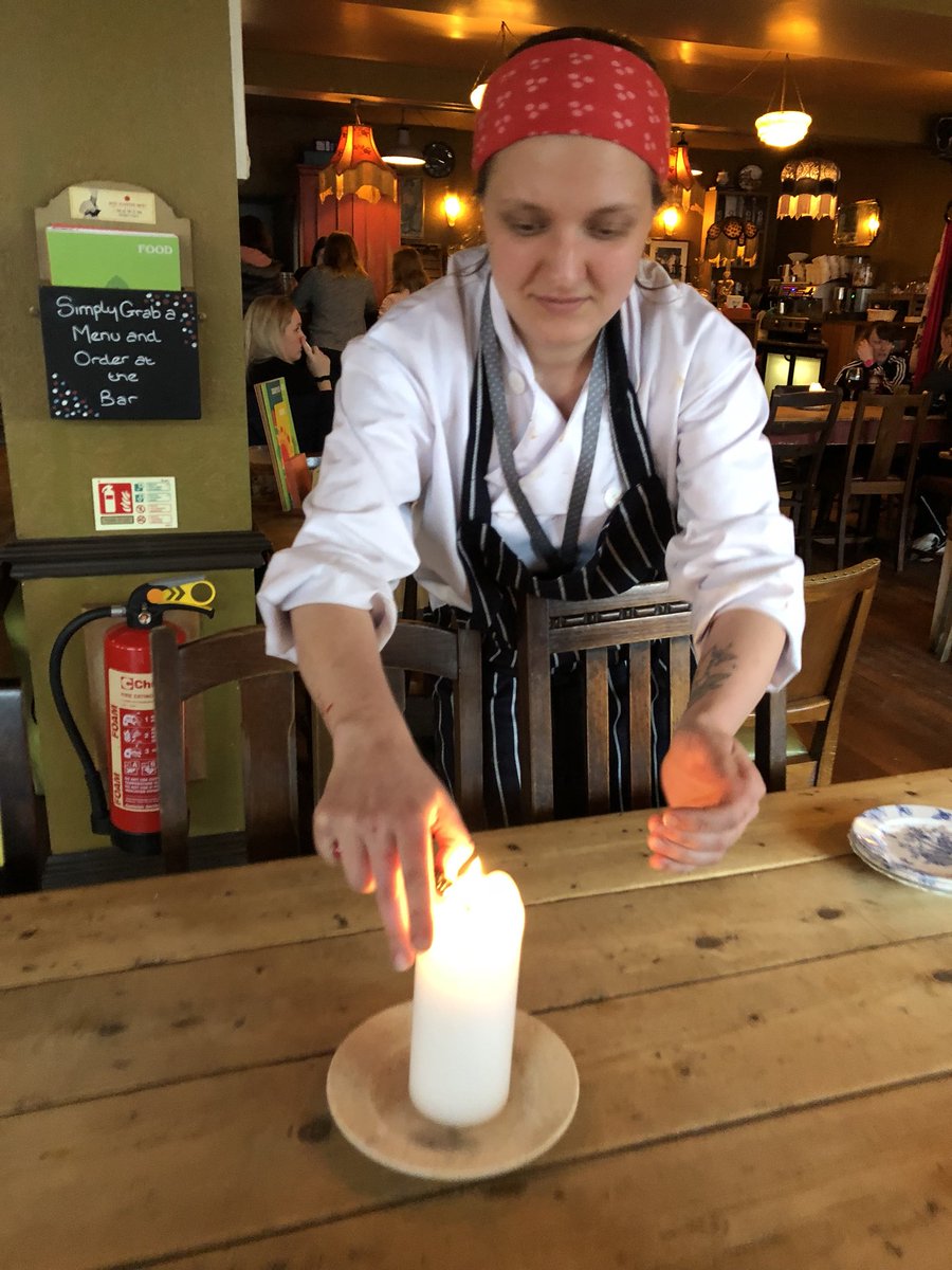 justinmcarter's tweet photo. Superstar HC Jo @verdolounge on candle duty. https://t.co/1k0J7gs4pf