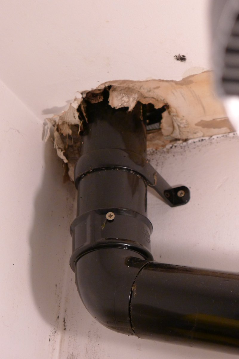 8amy232's tweet image. here's an example of work by @scottgowton79 of #RoofingUKLtd beta.companieshouse.gov.uk/company/086971… #rooferproblems