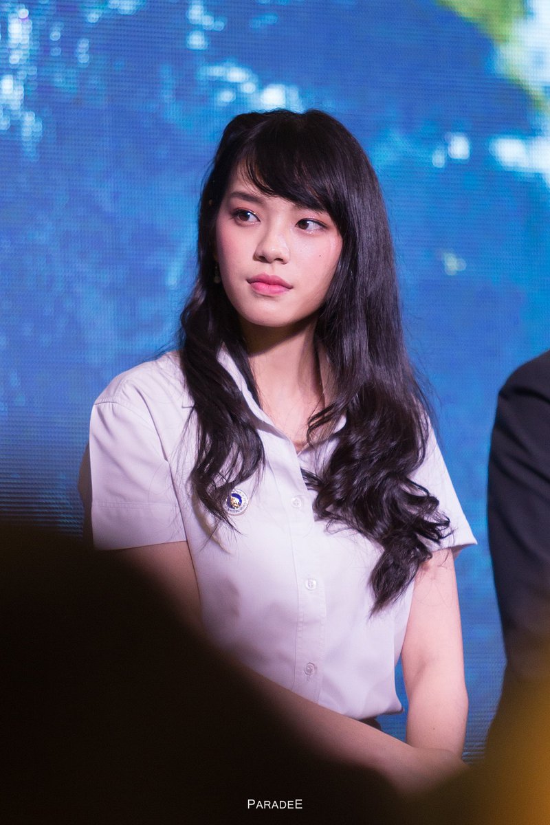 Paradee48's tweet photo. แคปเฌอในลุคนักศึกษาเมื่อเย็นนี้ที่งาน จับตาเทียนกง1

ติดตามเพจและรูปเพิ่มเติมได้ที่👉https://t.co/39t9EHLjNB

#BNK48 #CherprangBNK48Fanclub #CherprangBNK48 #Cherodinger #CherprangFC https://t.co/7mpkhKZ01e