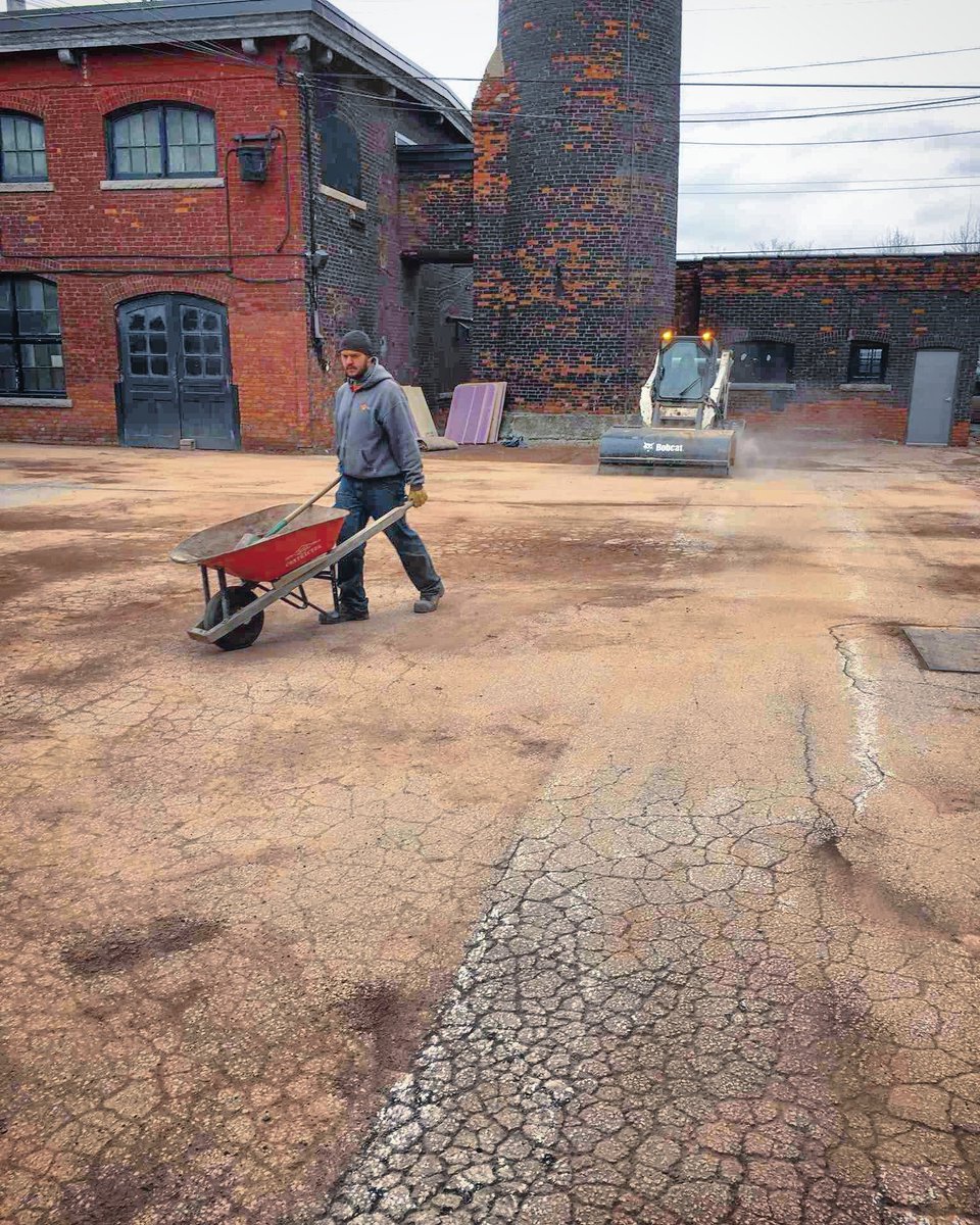 Living the life ⭐
Have an amazing day friends ⭐

#Workflow #SetLife #Hollywood #Anne