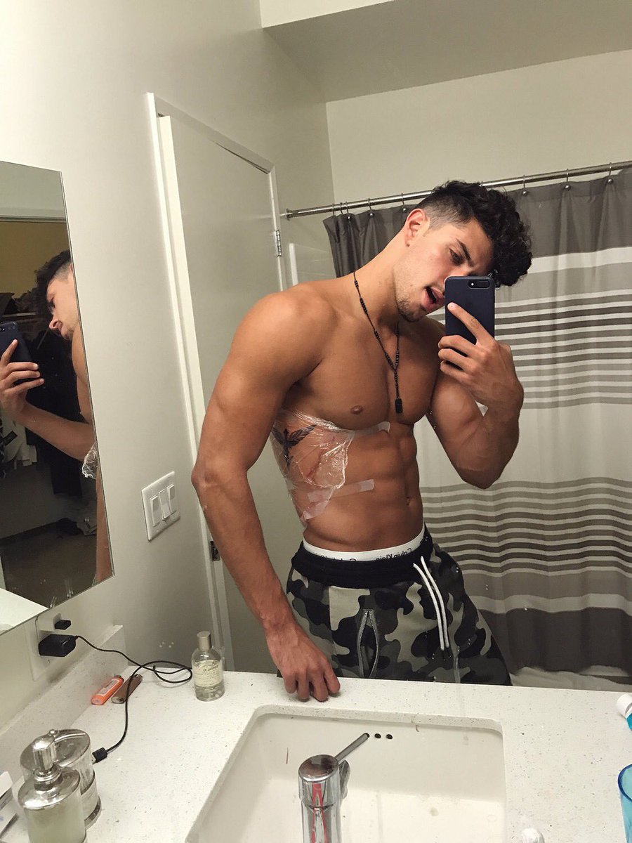 Fuckable Men (@fuckablemen) on Twitter photo 