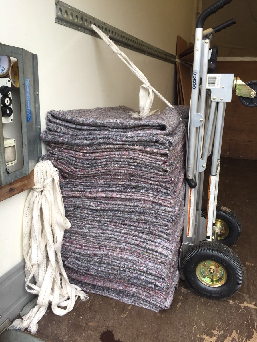 Now that’s a neat pile of removal blankets 🤓