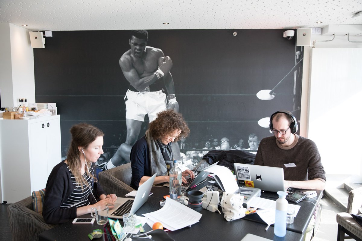 livemagazines's tweet photo. OK, bijna klaar!! #zweten #deadline #verslagvandedag #vocongres https://t.co/6DvGRQzkgm