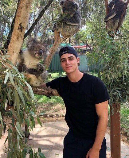 Fuckable Men (@fuckablemen) on Twitter photo 