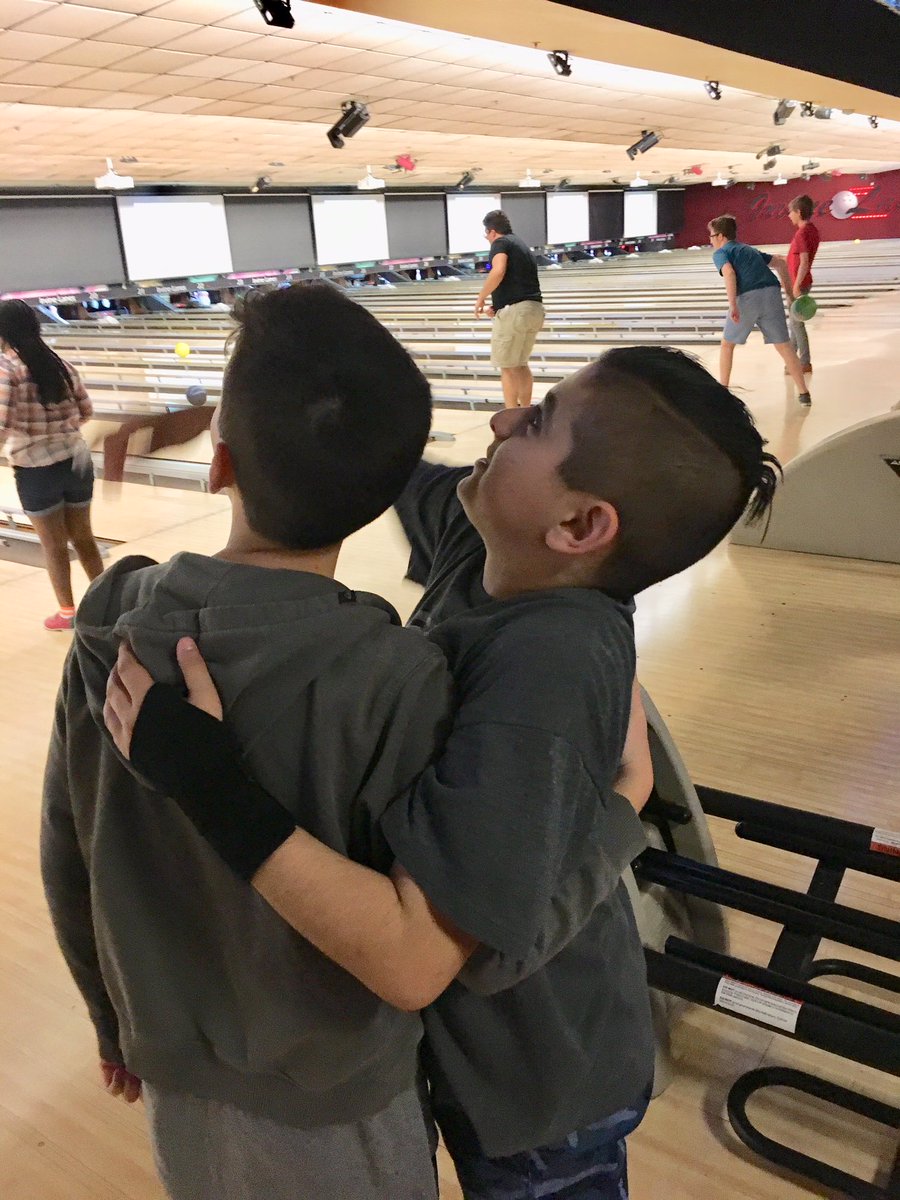 SpiritLeague's tweet photo. Our amazing athletes rocked the alley at our 2nd Annual Spirit Bowl! #AutismAwareness #AutismAwarenessDay #AutismAwarenessMonth #specialneeds #spiritleague #autism https://t.co/DngDQEYzLh