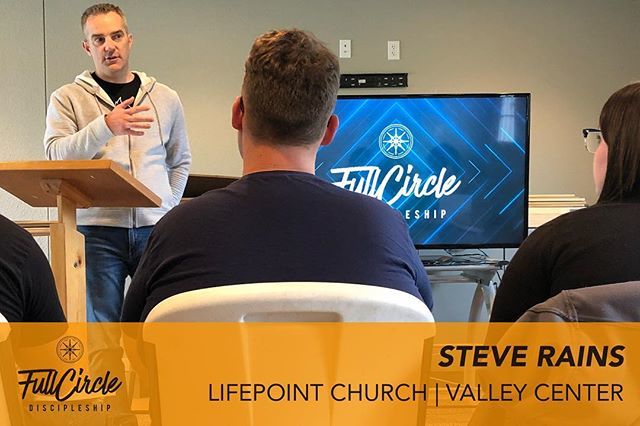 KSfullcircle's tweet photo. Look out not back! #goingforward #lifeatfc #chapelthursdays 
Thanks for coming to chapel today, Pastor Steve!! https://t.co/ErwRkvB9yV https://t.co/DD1Nmb9Wz4