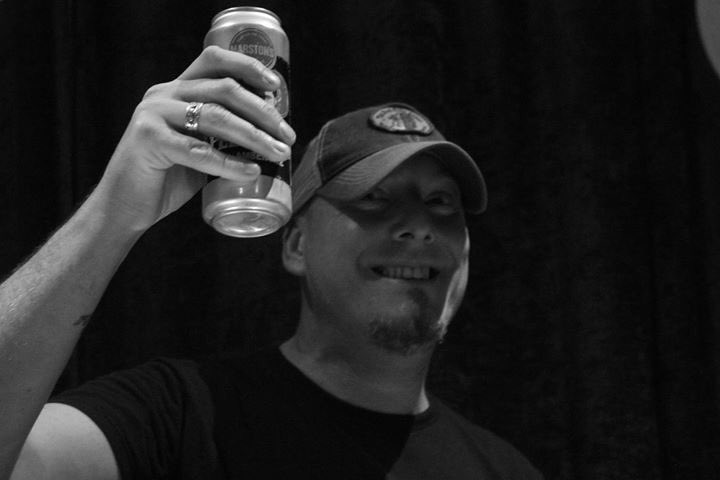 No_Good_Sons's tweet photo. New:Music Showdown countdown...Seven Days of NGS Day 5...the man that keeps the time, our very own Animal @rzrblade_messia #nogoodsons #newmusicshowcase #bandphotos #southernrock #berkshirelivemusic #hoganmusic #rentonredtop #drumdots #impressioncymbals #mspproductions https://t.co/HTDUiJBKyj