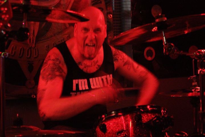 No_Good_Sons's tweet photo. New:Music Showdown countdown...Seven Days of NGS Day 5...the man that keeps the time, our very own Animal @rzrblade_messia #nogoodsons #newmusicshowcase #bandphotos #southernrock #berkshirelivemusic #hoganmusic #rentonredtop #drumdots #impressioncymbals #mspproductions https://t.co/HTDUiJBKyj