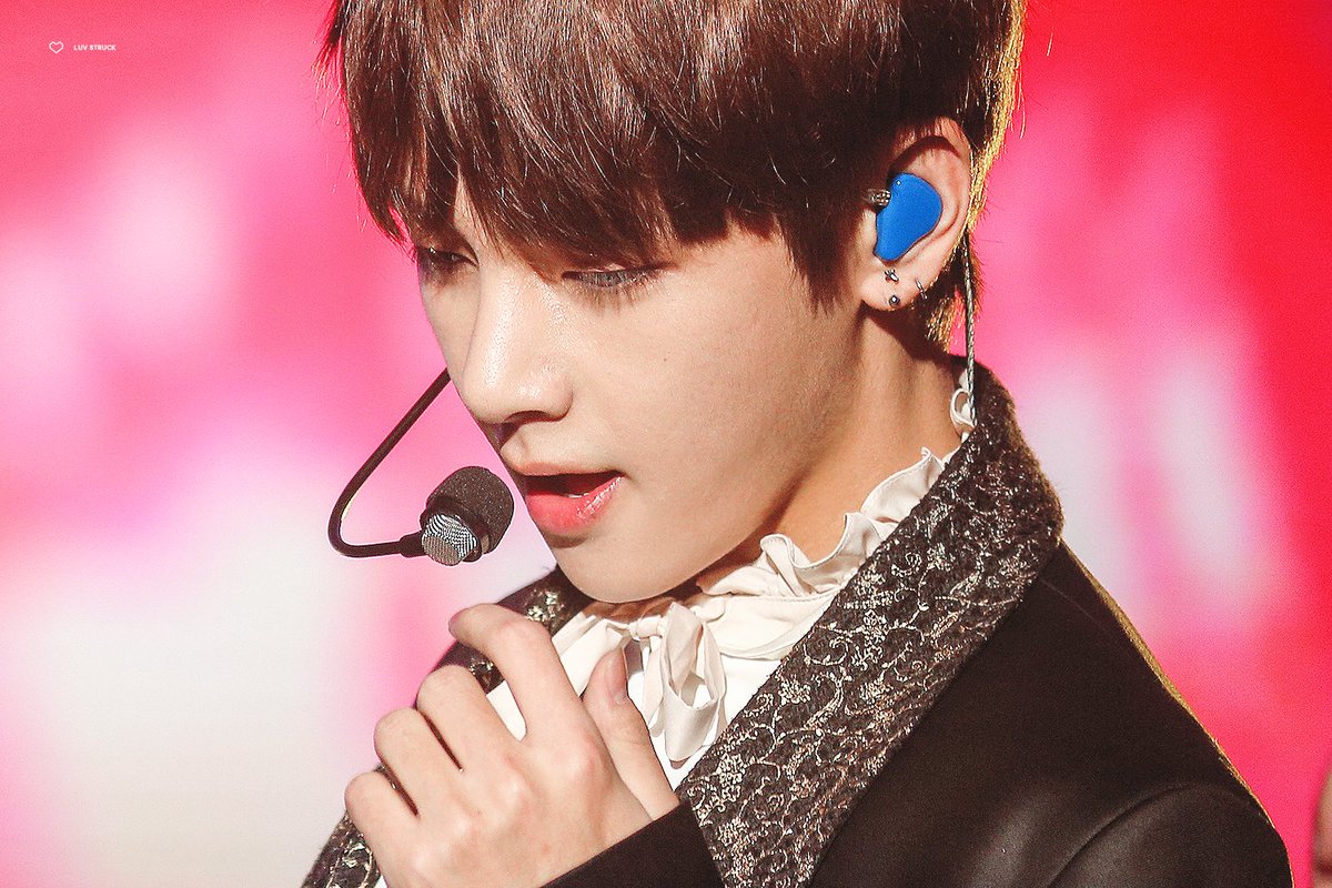 btsxpics's tweet photo. https://t.co/ur0bl4PgFK