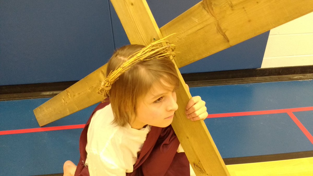 STOCSpirit's tweet photo. #StationsOfTheCross 5-8
#Simon #Veronica #SecondFall #WeepingWomen #TheSummons
#HolyThursday https://t.co/Xp4OuOJdEj