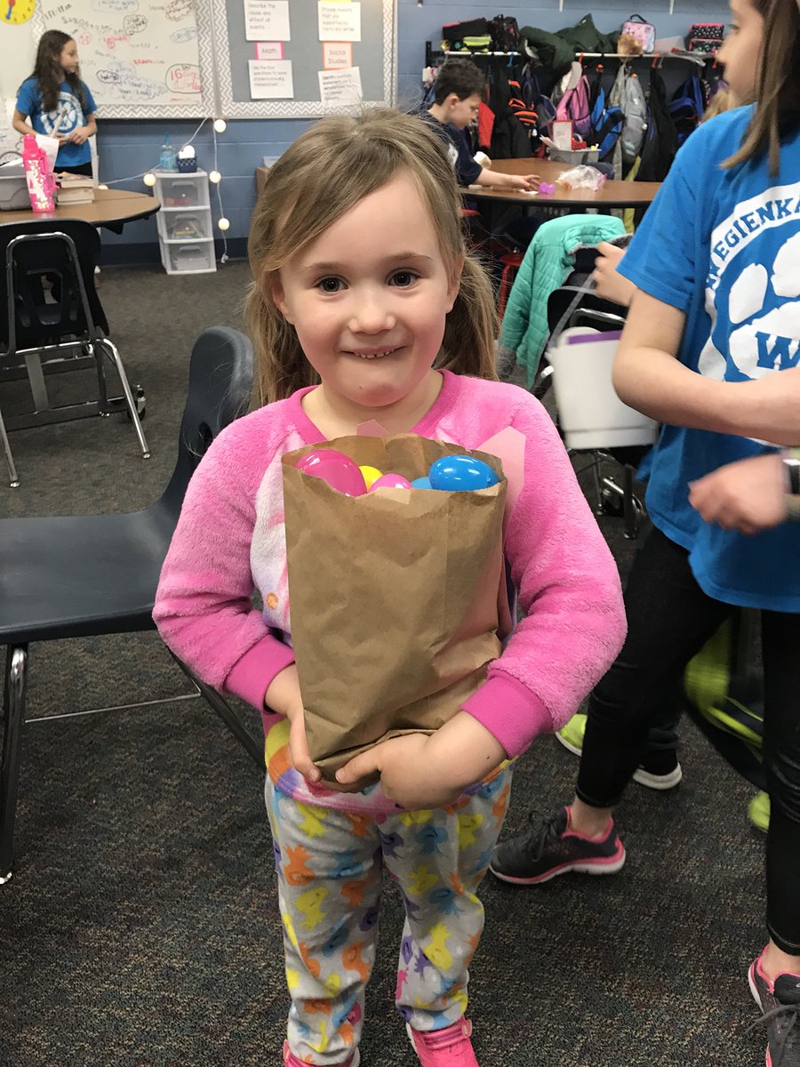 Zambo4th's tweet photo. Our Young 5 buddies were SO excited about the egg hunt we set up for them! 💜 @weginkaY5K #wegienkawildcat #whyWBSD https://t.co/s27Oq5M6i9