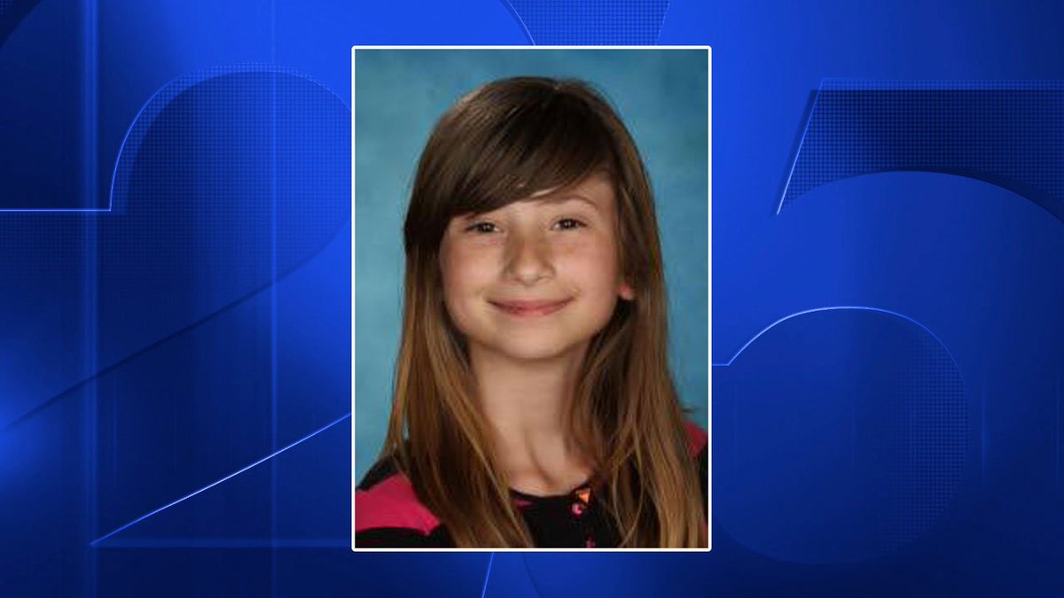 boston25's tweet photo. MISSING CHILD: Police searching for missing 10-year-old girl from Webster; believed to be with mother who does not have custody https://t.co/KQ3kYbjTYi @MissingKids @missingpeople https://t.co/739EzDVdPG