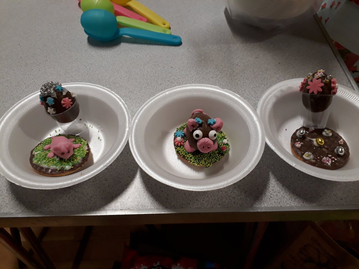 Look what a Rainbow (<a href="/Ali_13626/">Aleisha Duncan</a>), Brownie (me) &amp; Guide (<a href="/gailmfox/">Gail Fox</a>) made - too good to eat we think @GTweedbank @GGTweedValley <a href="/GirlguidingScot/">Girlguiding Scotland</a> <a href="/Girlguiding/">Girlguiding</a> #HappyEaster