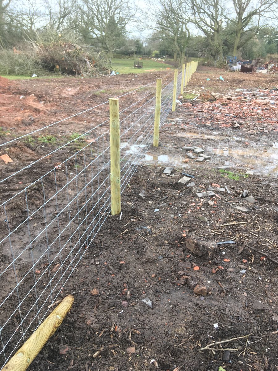 JHubbardandson's tweet photo. Bits and bobs from this weeks fencing https://t.co/pVQEEBzgaP