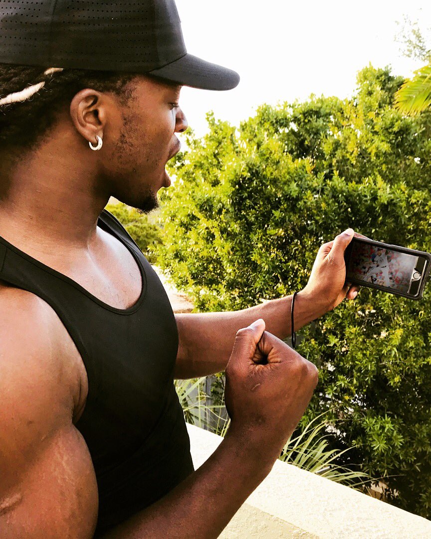 Melvingordon25's tweet photo. Down in Ft Lauderdale training but won’t miss #OpeningDay since #FOXSportsGO has me covered for Brewers games all season long! #fswisconsin #BrewCrew #ad https://t.co/xVJeiCA6nP