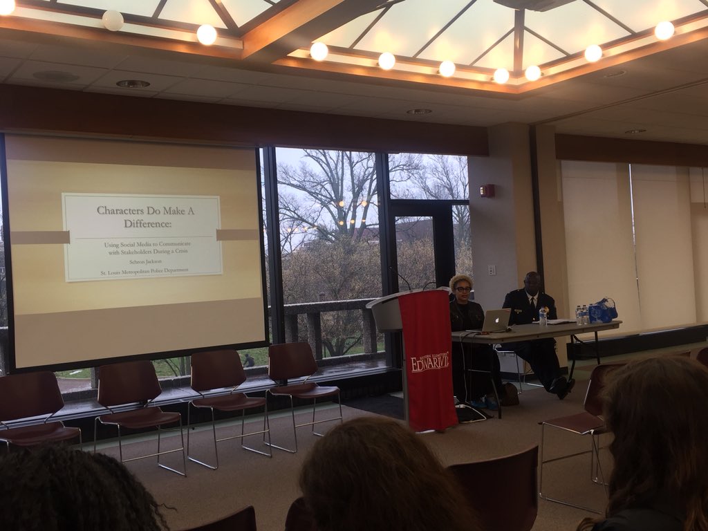 mkapata's tweet photo. Ms. Schron Jackson, from STL PD and the Police Chief John Hayden himself educating our students about "Using Social for Crisis Communication." Planning is important; stakeholder inclusion is important. Full transparency is important. @siuemasscomm #MassCommWeek2018 https://t.co/fJGnUkIWGF