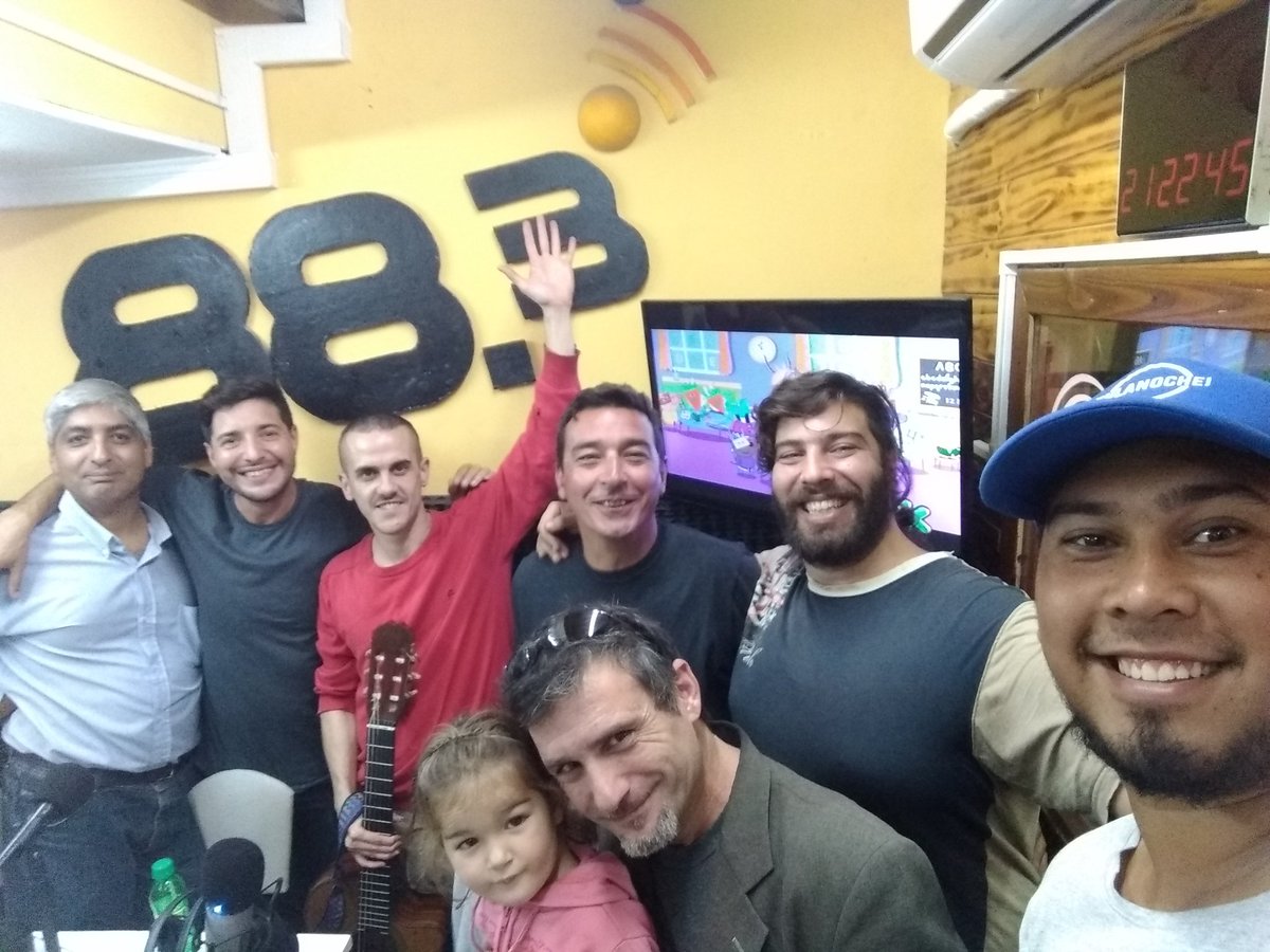 DMFGROSSI's tweet photo. #Mañana como todos los #Jueves de 19 a 21 hs. #LosCaminosDeLaVida #Fm883 #Tolosa #LaPlata estaremos entrevistando a @MorettiElis  de la @BInfantBelgrano https://t.co/wB6uiqZRPa