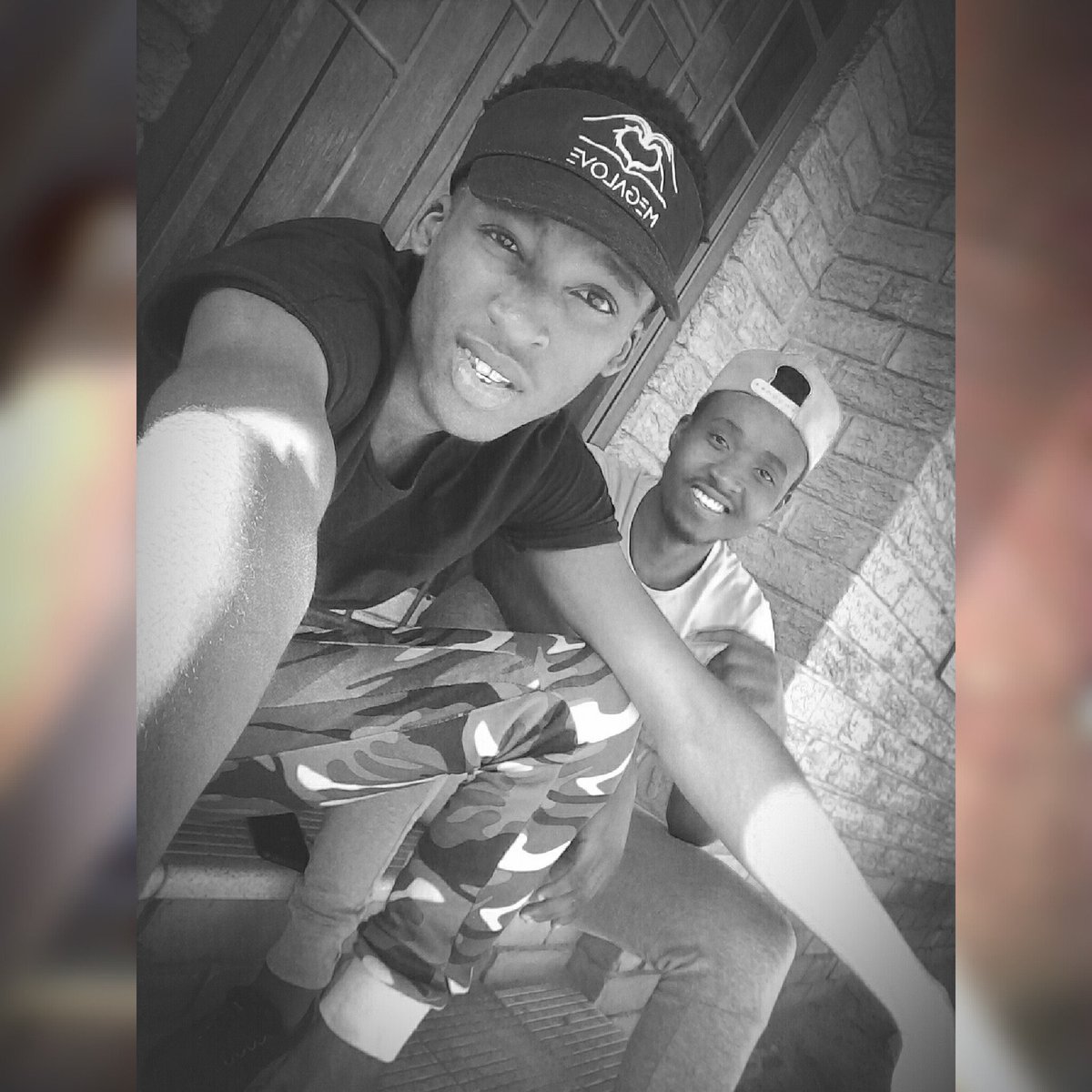 DonaldMatyaleni's tweet photo. >I wrote a song about my bro ✊:
>Dedication to you bro:Coming soon 
{_Verse_}  

That's my nigga over there
Ay yho x2 
I hope you follow 
Lay low. 
Lay low. 
Lay low. 

#Umlilo https://t.co/RVydjjcfNg