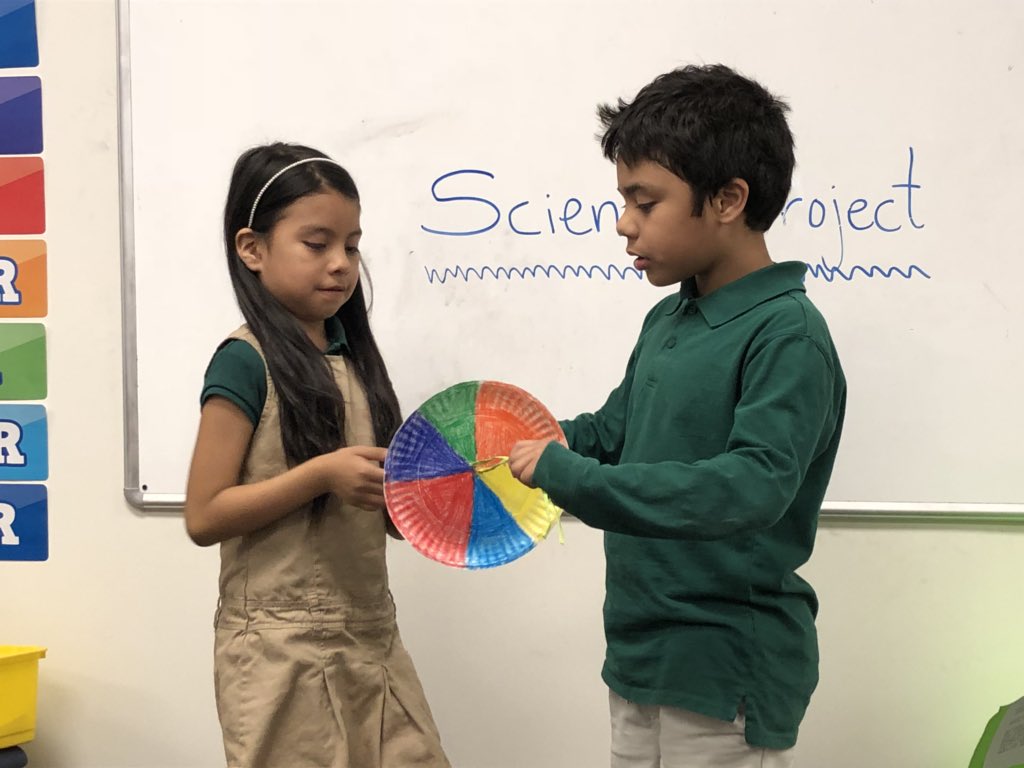 NuriaRibas6's tweet photo. Learning about ours Science projects #firstgrade #bunchofquestions #wereinvolvedandsolvedthem# awesomejob #staycommitted #Bethechange @LegacyPCADFW https://t.co/8FJW3hDHUi