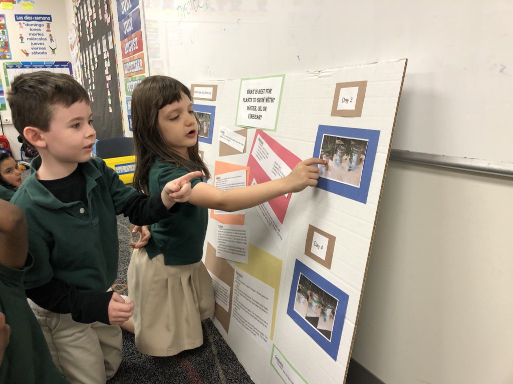 NuriaRibas6's tweet photo. Learning about ours Science projects #firstgrade #bunchofquestions #wereinvolvedandsolvedthem# awesomejob #staycommitted #Bethechange @LegacyPCADFW https://t.co/8FJW3hDHUi