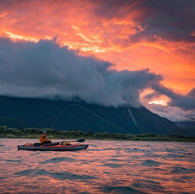 lamsonflyfish's tweet photo. Riders on the storm.. in the wilds of Patagonia. 👍👌⠀
📸: | @ryanbonneauphoto @chasingscale⠀
⠀
#lamsonfleet #flyfishing #Patagonia #chasingscale #trout #dryfly #dowhatyoulove #keepitreel #innovate #design #getoutthere #flyreels #flyrods #explore #thegreatoutdoors #madeinth… https://t.co/qDQBDNwxE4