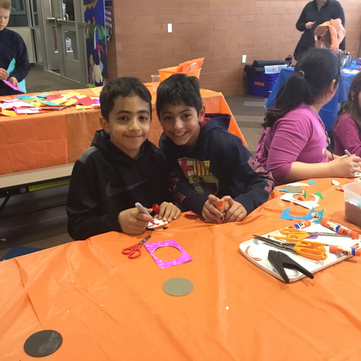 OCFSD's tweet photo. Congratulations to our #ForestRidge artists on your successful art show last night! Nice job students and teachers! π¨ #YouthArtOC https://t.co/Lk1dZo9ax5