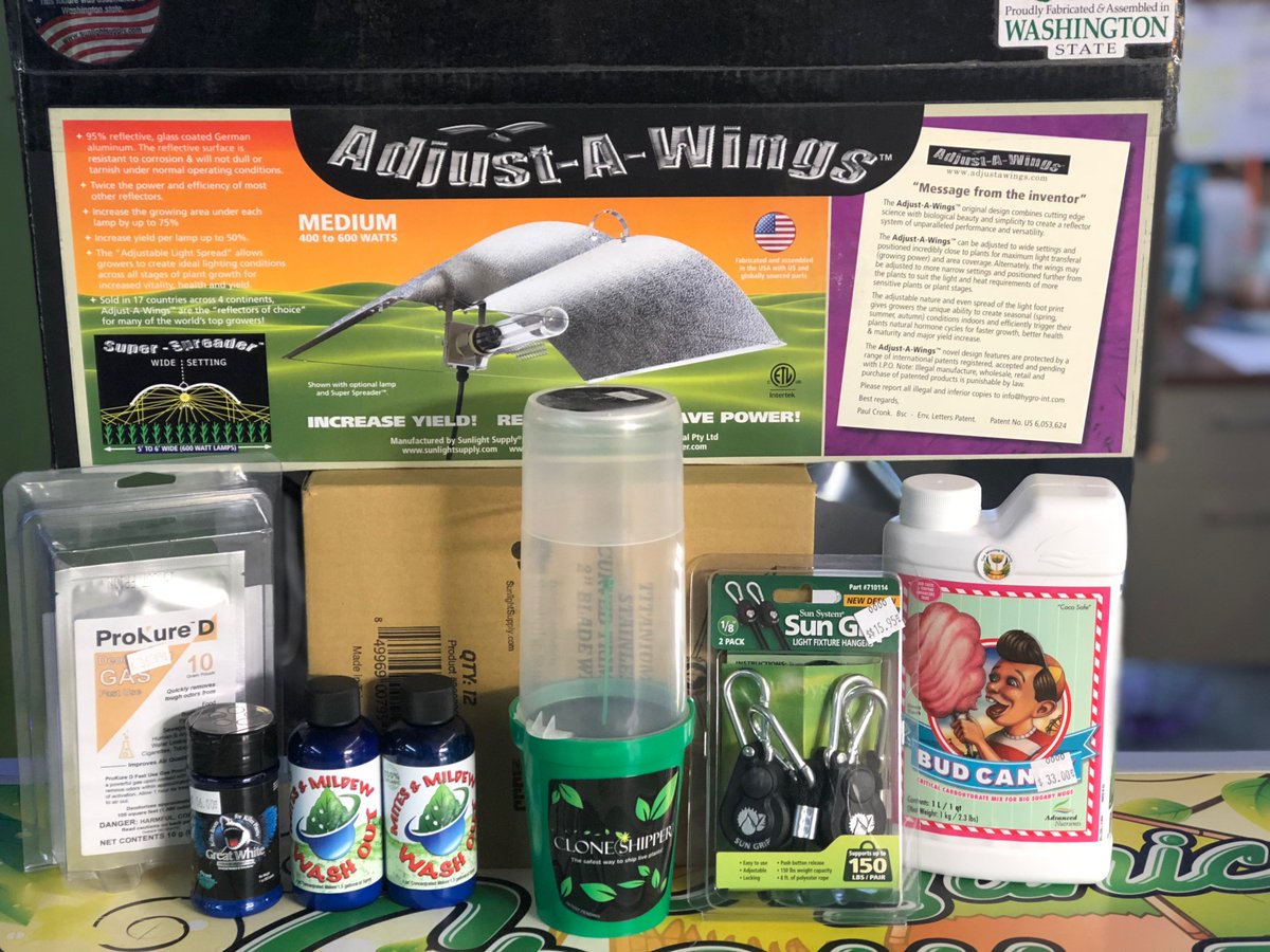 OghHut's tweet photo. Check out the Tetra Hydro Club in Wakefield this Friday 3/30/18 for a chance to win these great prizes.
#Adjust-A-Wing #Prokure #Great White #Mites &amp; Mildew Washout #Clone Shipper #SunGrip light hanger #Bud Candy #Advanced Nutrients https://t.co/ExAw2qD1jU