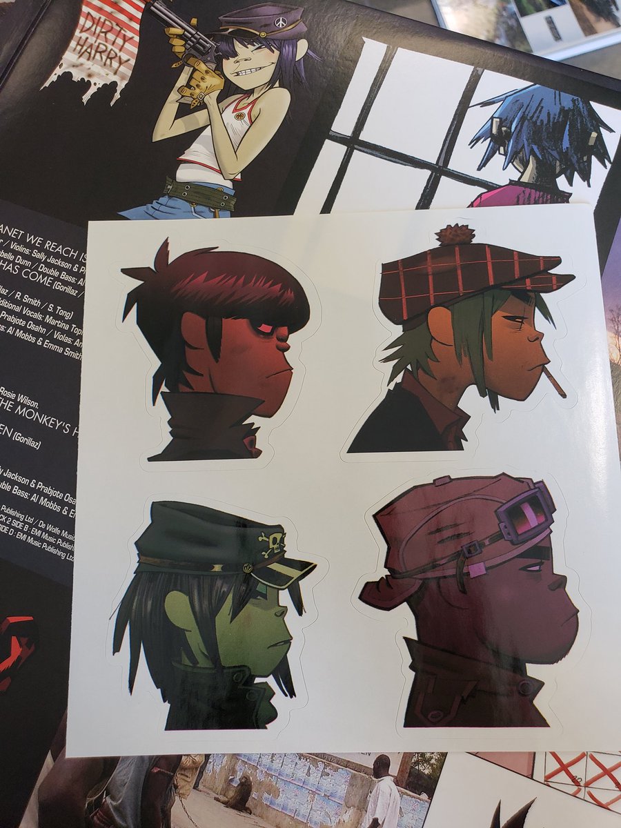 IAMSPEECHLESSS_'s tweet photo. Added another to the collection today :) got like 7 records in but this one I'm most excited about ♥️🎼 #gorillaz #demondays #redLP https://t.co/zJWALTxQMJ