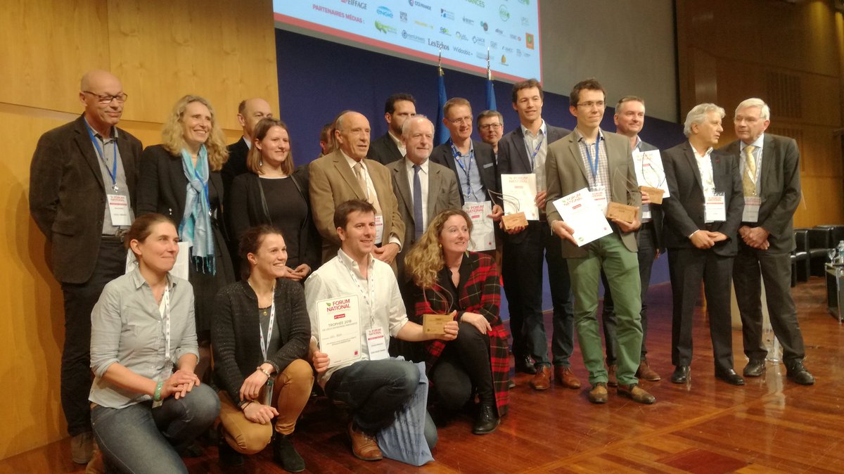 EcoEnt_Bzh's tweet photo. Beau bilan du Forum @PexeFrance 2018 pour la Bretagne :
- @AlgoPeinture lauréat catégorie économie circulaire
- @coolroof_fr et @Green_spector co-lauréat catégorie Efficacité Énergétique
- 2 projets de partenariat de Bretagne Eco-Entreprises avec @Fimea_fr et @_Atlansun_ ! https://t.co/VMSvy1Ey7V