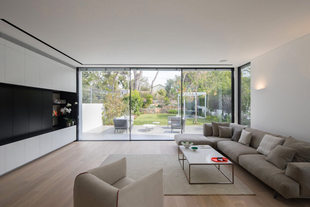 vf_exteriors's tweet photo. Family house with 🏘 garden in Israel. Read more here ➡ https://t.co/baUB7HPVpO via @vf_exteriors #Stucco #StuccoDesign #design #Exterior #Kelowna #KELONews https://t.co/mehcrXGYPx