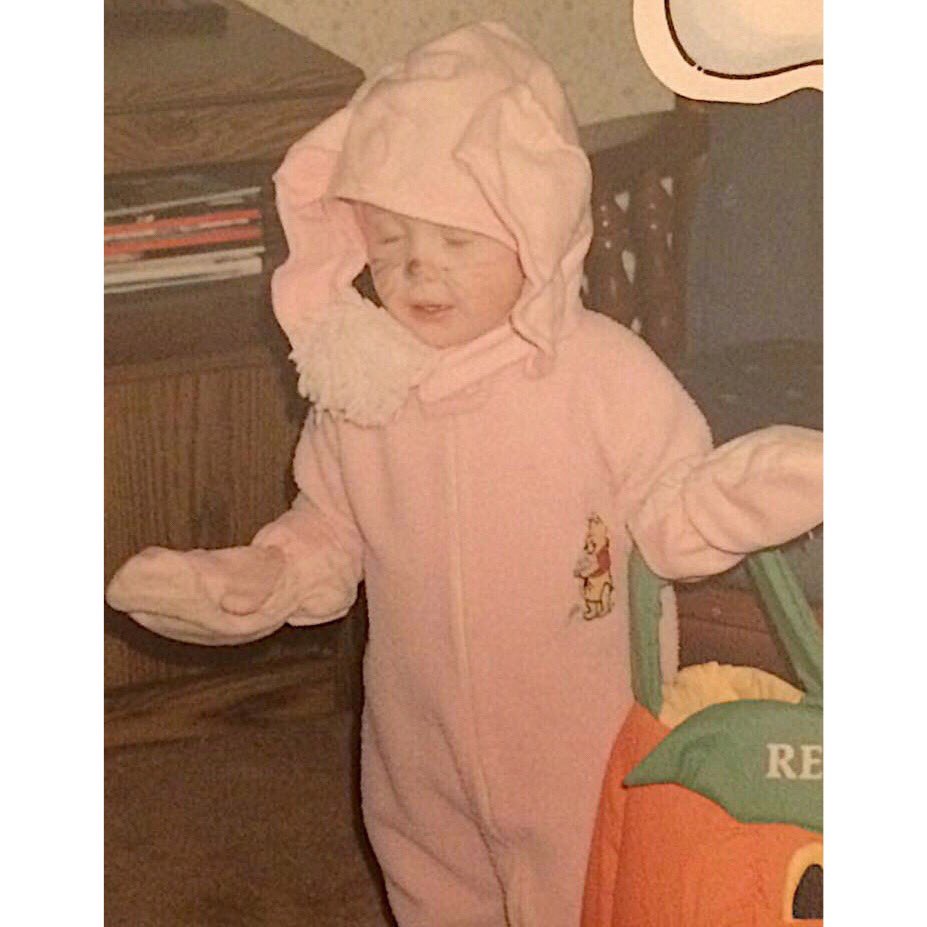 beccagloverrr's tweet photo. One time Kristen dressed me up as a bunny, so plz enjoy 🐰💕🌷 #HappyAlmostEaster https://t.co/0jfZ3D4DMp