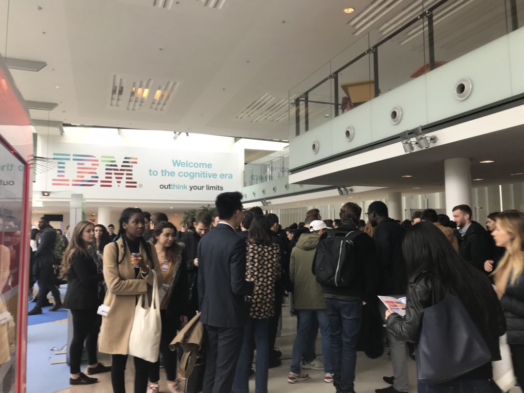 gmarchand78's tweet image. Un succès fou pour l’afterwork @IBM_France ! Des centaines de candidats pour découvrir et rejoindre #InsideIBM #speedrecruiting #IBMClientCenter