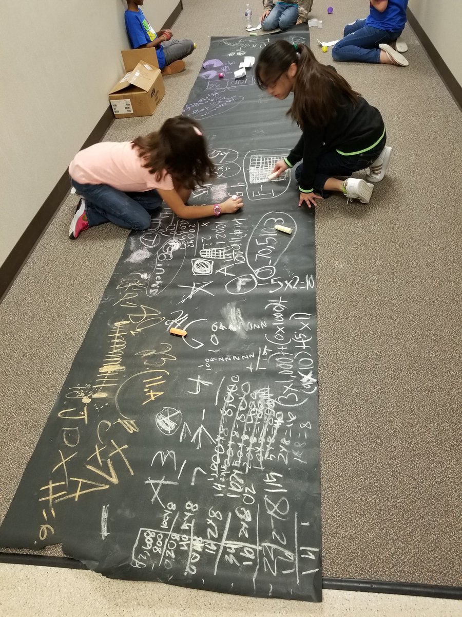 CHEAVID's tweet image. #collaboration #mathinthehall @CollegeHillsTC @CSISD_AVID