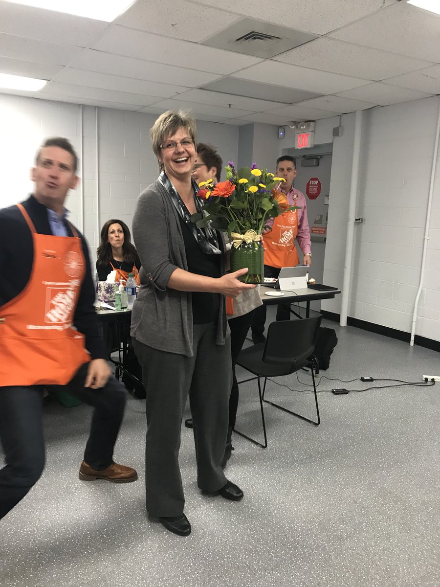 ErinJelley's tweet photo. Congratulations @pags_sue on 26 years with the Home Depot! We appreciate all you do for our stores!@bobsaniga @troyer_paige @DavidMann2720 https://t.co/8tldM91YrP