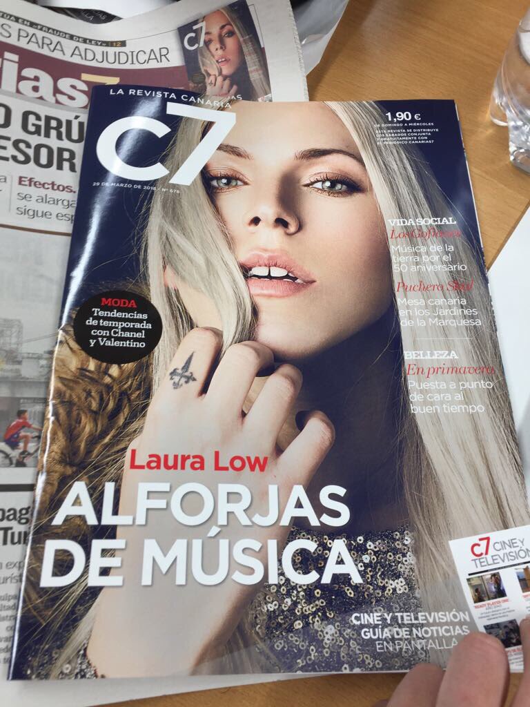 AlexLopezRP's tweet photo. 💥 @lauralowoficial en portada de la revista @canarias7 de esta semana! ¡No te pierdas la entrevista en el interior! #music #lauralow #canarias #canarias7 #cadanochedeamor https://t.co/HQs8dVTtUf